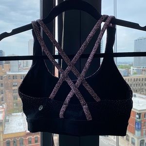 Lululemon 🍋 speckled black and purple bra
